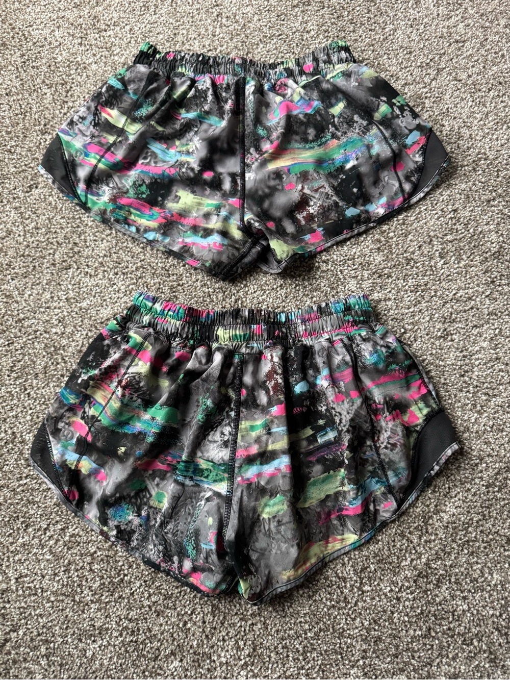 Lululemon Hotty Hot Shorts size 4